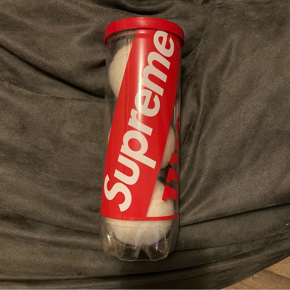 Supreme/Wilson Tennis Balls